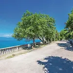 Amazing Home In Kraljevica בית נופש *