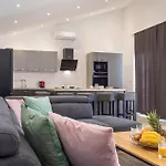 Amazing Home In Kraljevica בית נופש