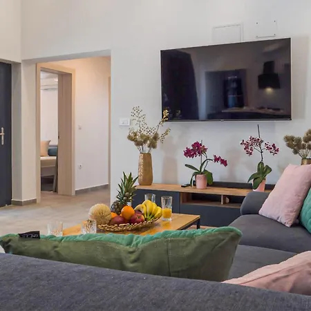 Lovely Home In Kraljevica With Kitchen *