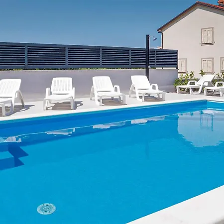 Amazing Home In Kraljevica * Kraljevica