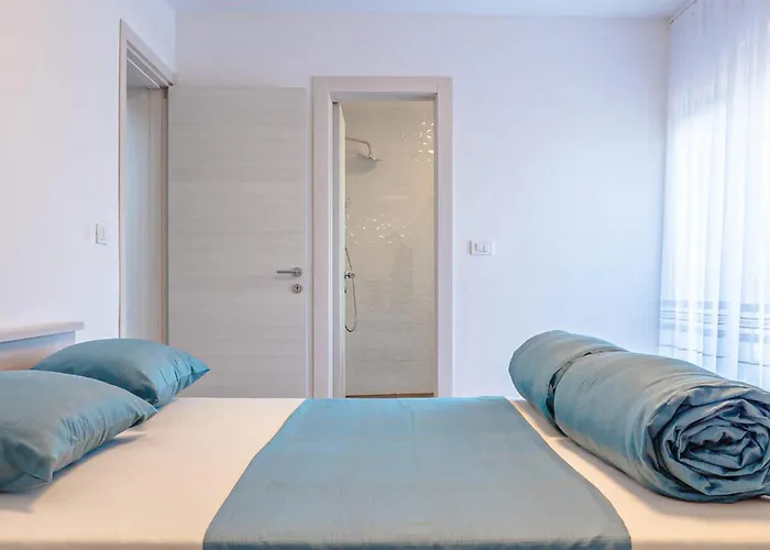 Сasa de vacaciones Lovely Home In Kraljevica With Kitchen