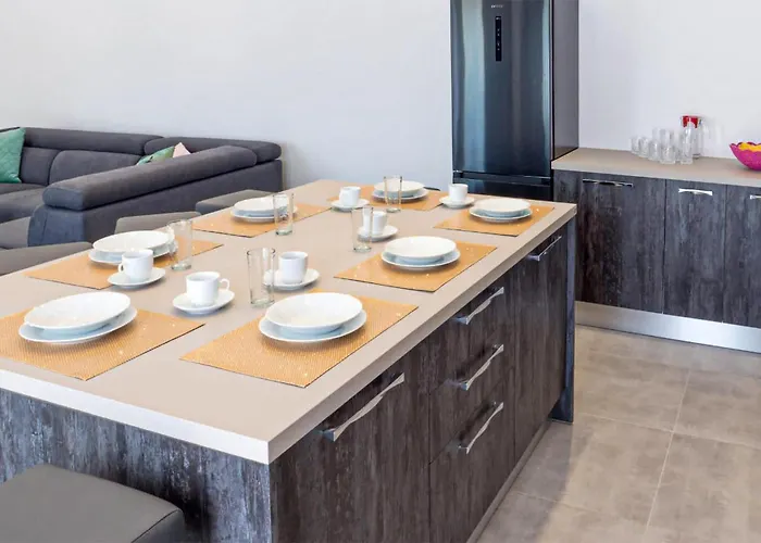 Lovely Home In Kraljevica With Kitchen *