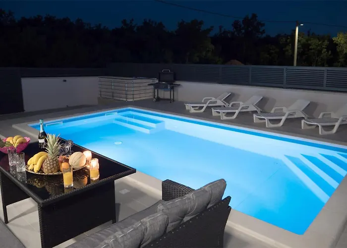 Lovely Home In Kraljevica With Kitchen Feriehus