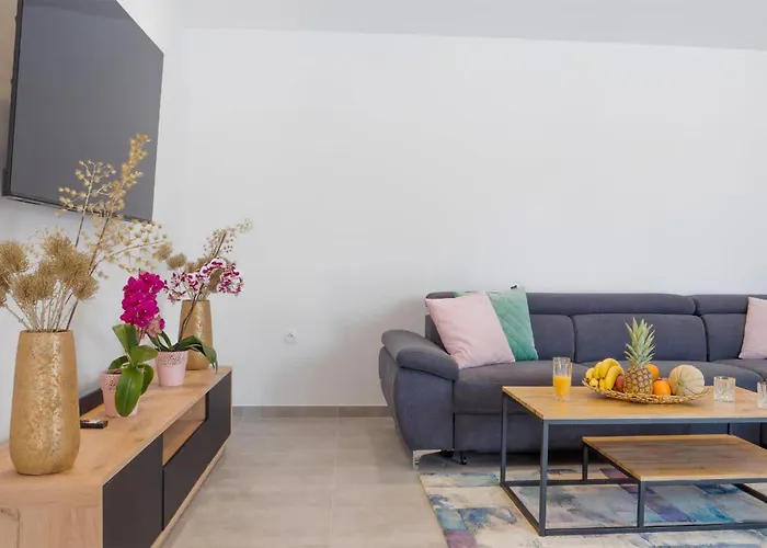 Lovely Home In Kraljevica With Kitchen Feriehus *